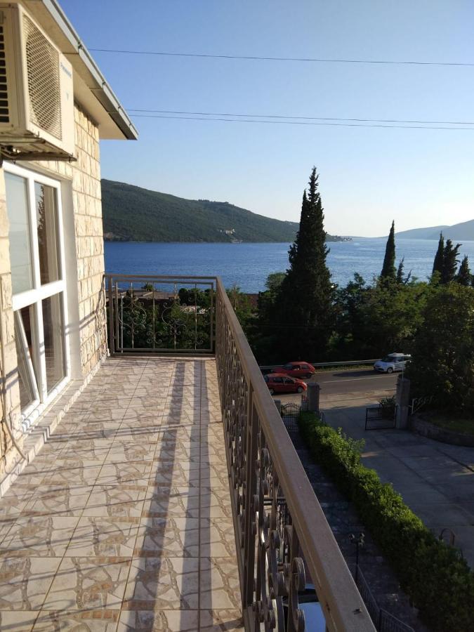 Vila Corovic Kumbor Buitenkant foto